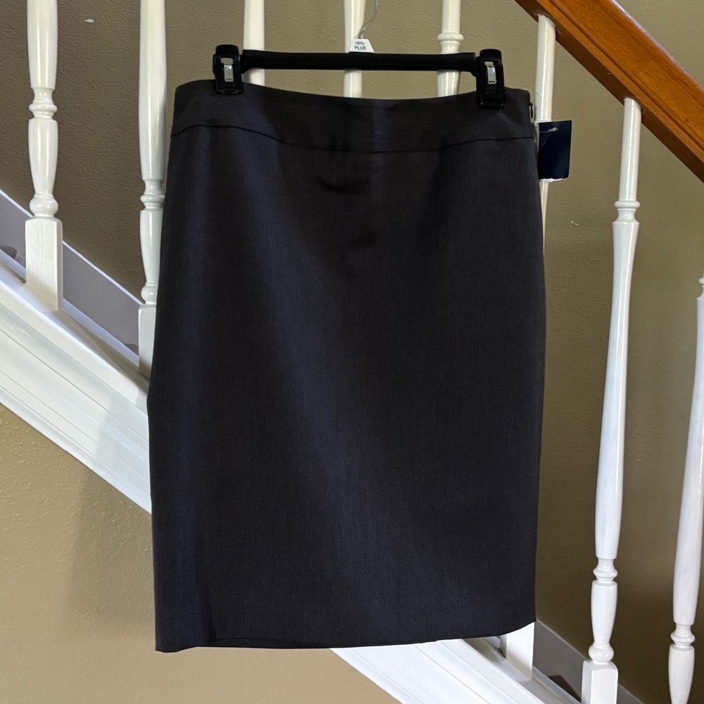 Anne Klein gray skirt, NWT